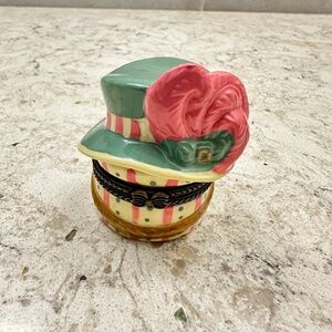 Vintage Porcelain Hat  trinket jewelry box with mini‎ hat inside
